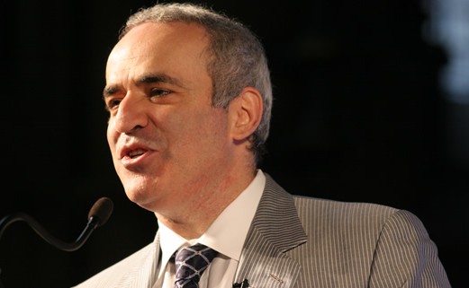 Kasparov Rusya'yı terkediyor