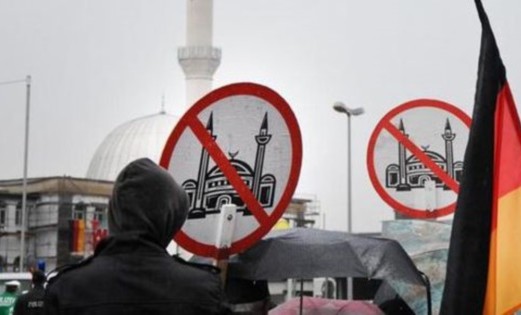 Avrupa'da İslam karşıtı saldırılar artıyor