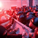 Ukrayna’da polis müdahale etti, gerginlik büyüyor