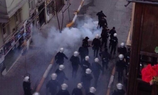 Taksim'de HDP eylemine polisten sert müdahale