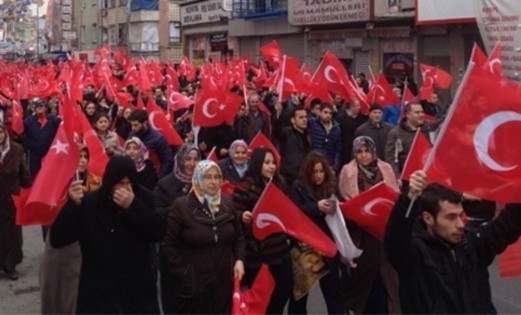 Okmeydanı'nda hayatını kaybeden Burakcan Karamanoğlu son yolculuğuna uğurlanıyor