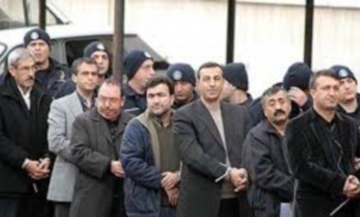 KCK ana davasından tutuklu sanıklardan 48'i tahliye edildi