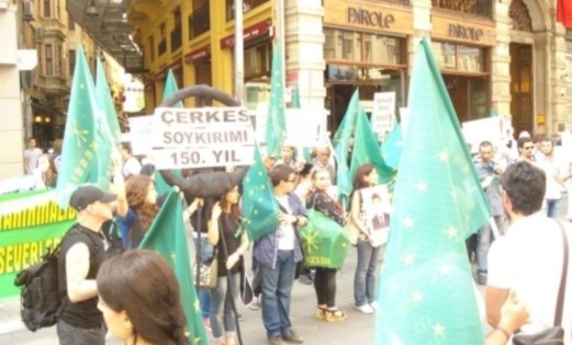 ÇERKESYA YURTSEVERLERİ ÇERKES SOYKIRIMININ 150. YILINDA RUSYA'YI PROTESTO ETTİ