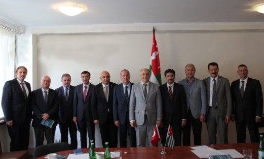 Türk Milletvekilleri Abhaz Dışişleri Ziyaretinde Doğrudan Ulaşımı Konuştu