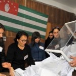 Abhazya Cumhurbaşkanlığı Adaylarının Özgeçmişi