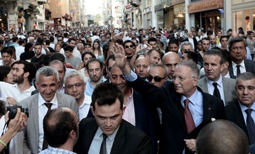 İhsanoğlu: Anayasanın bekçisiyim