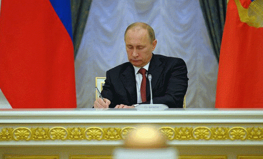Putin yasayı imzaladı: İnternette "radikal" söylemde bulunana 5 yıl hapis 