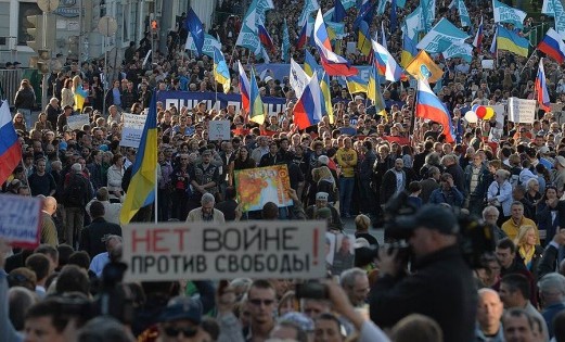 Moskova'da "barış" yürüyüşü