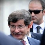 Davutoğlu Paris’e gidiyor